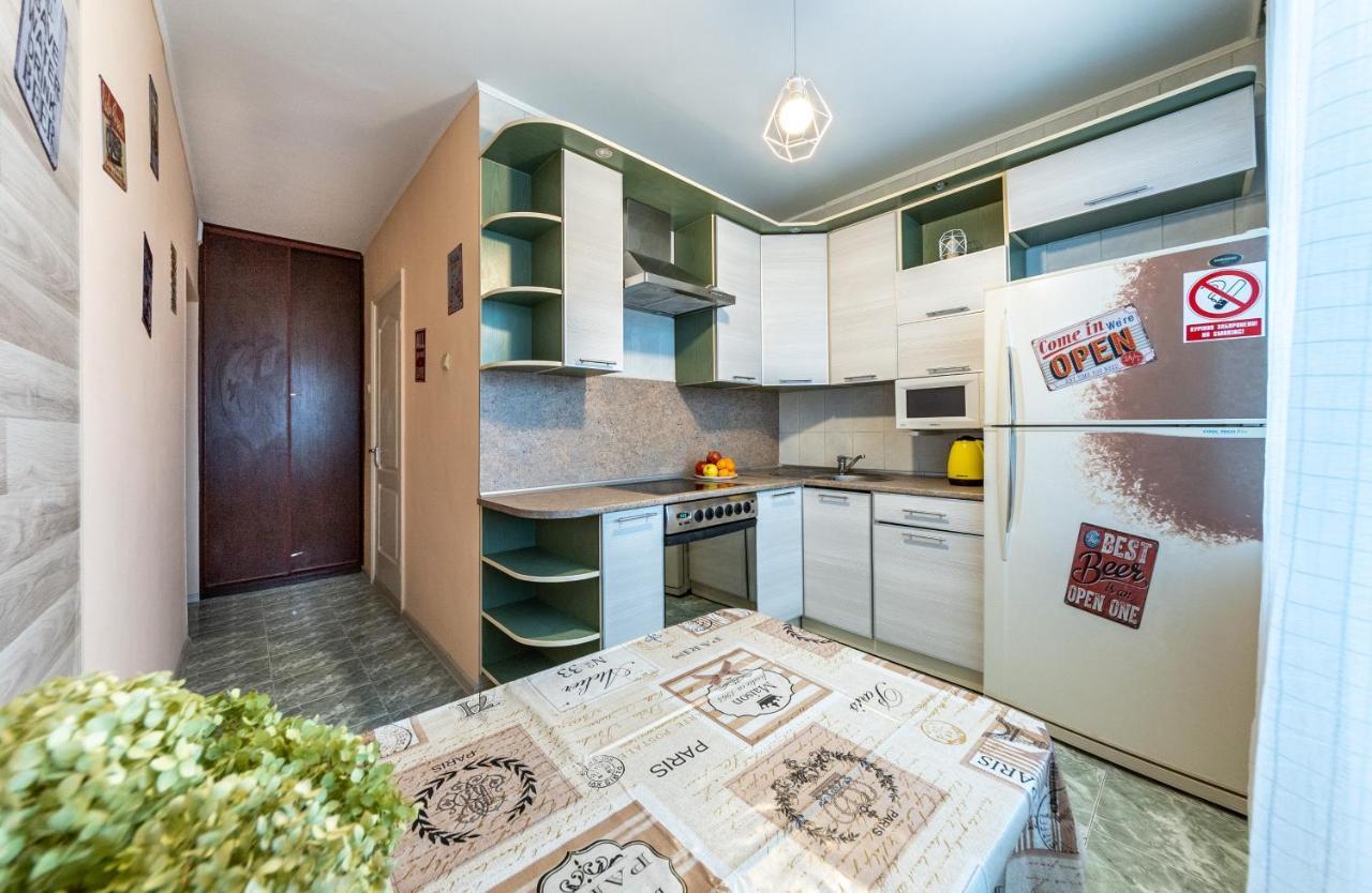 Уютная Квартира Для Семьи На Оболони Apartamento Kiev Exterior foto
