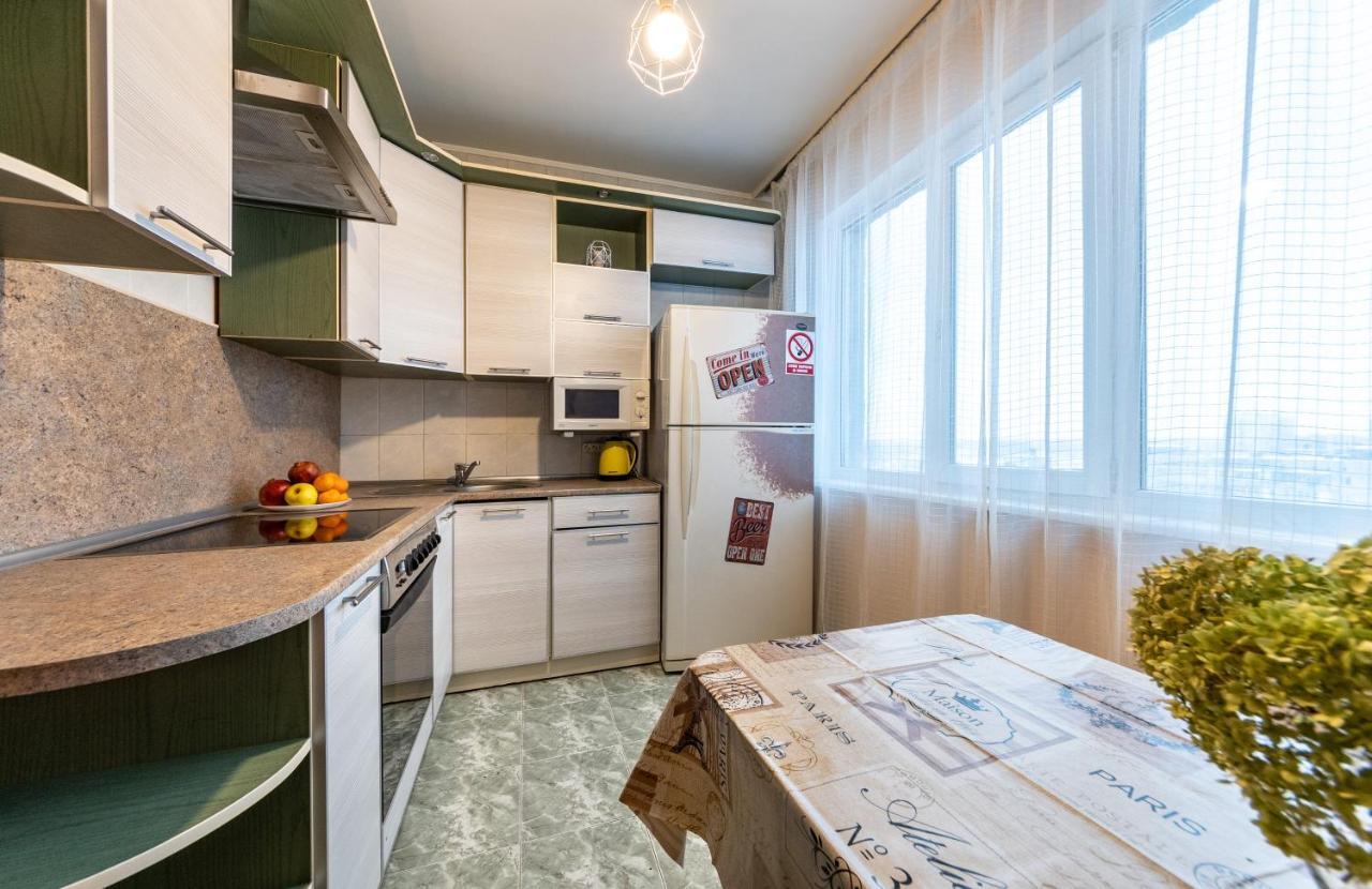 Уютная Квартира Для Семьи На Оболони Apartamento Kiev Exterior foto