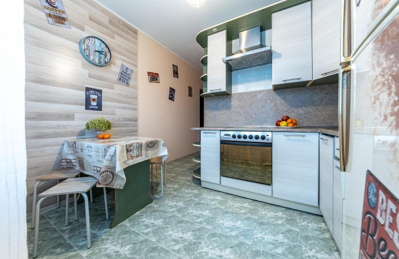 Уютная Квартира Для Семьи На Оболони Apartamento Kiev Exterior foto
