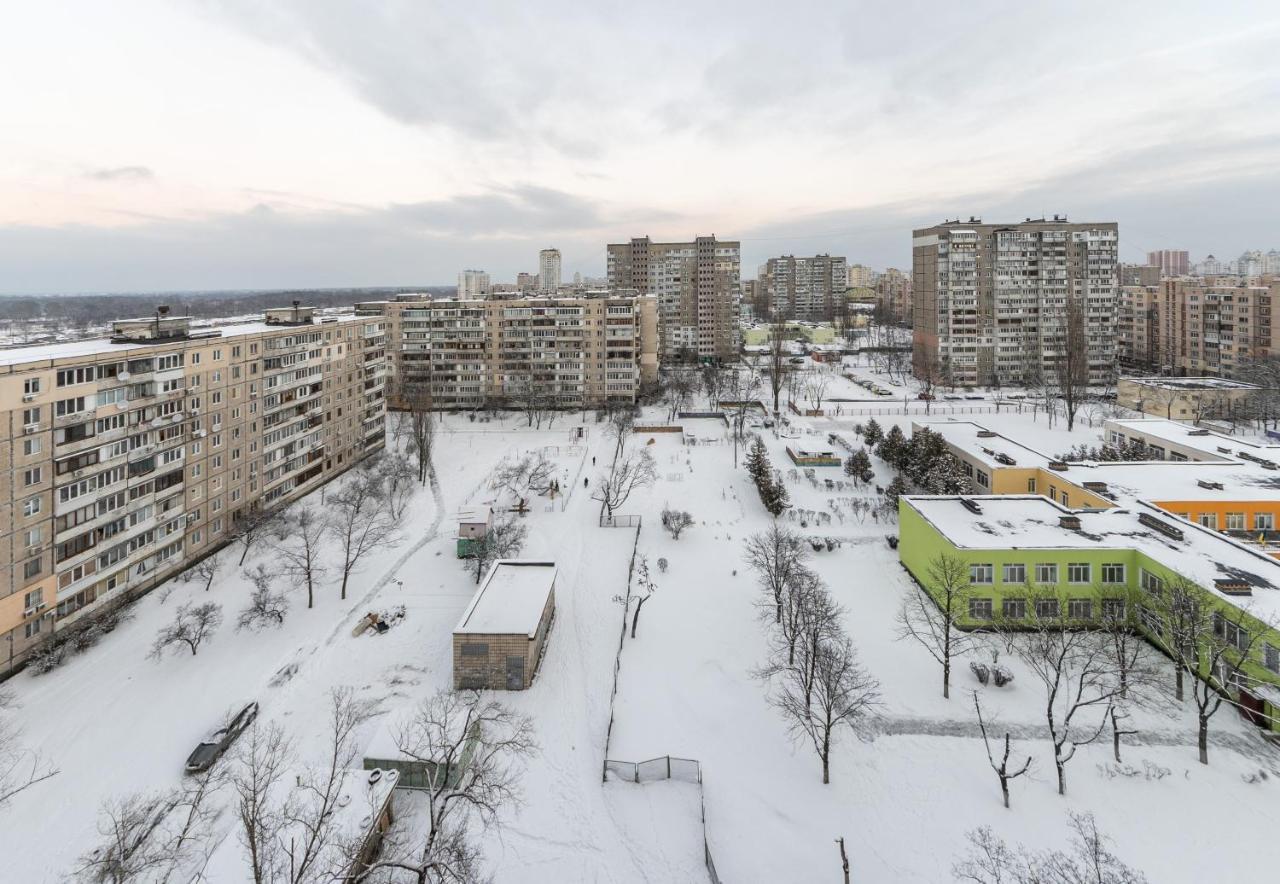 Уютная Квартира Для Семьи На Оболони Apartamento Kiev Exterior foto